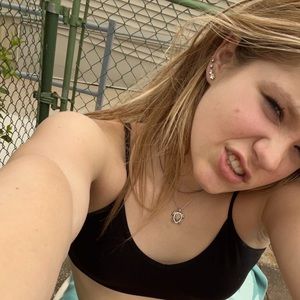 Meet your Posher, Bailey